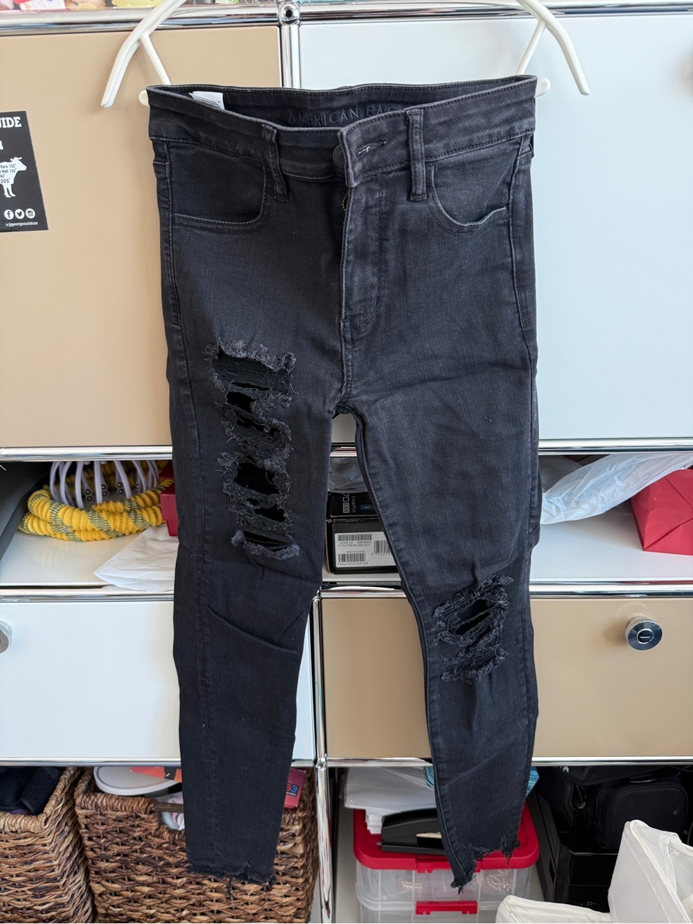 American Eagle Outfitters Women’s Black Ripped Skinny Stretchy Jeans